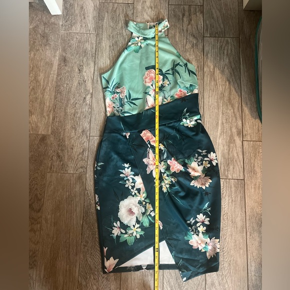 Halter style green flower dress Medium by Venus - Picture 9 of 17